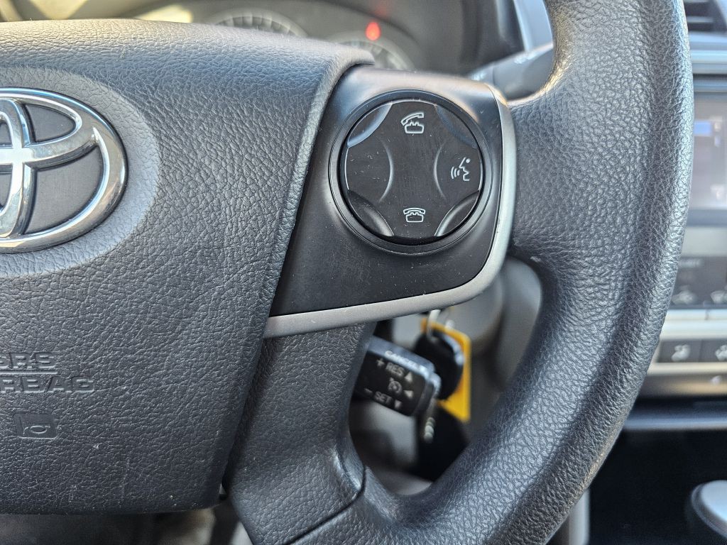 2014 Toyota Camry Image 16