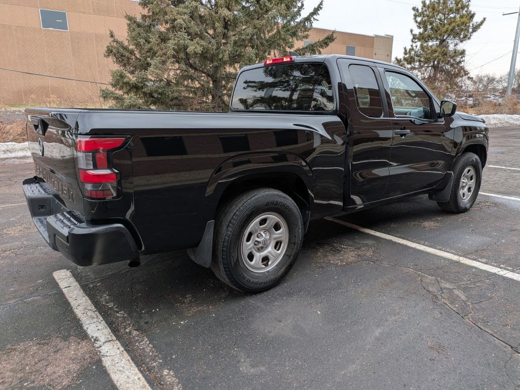 2022 Nissan Frontier Image 8