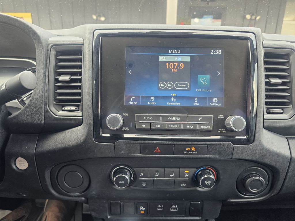 2022 Nissan Frontier Image 14