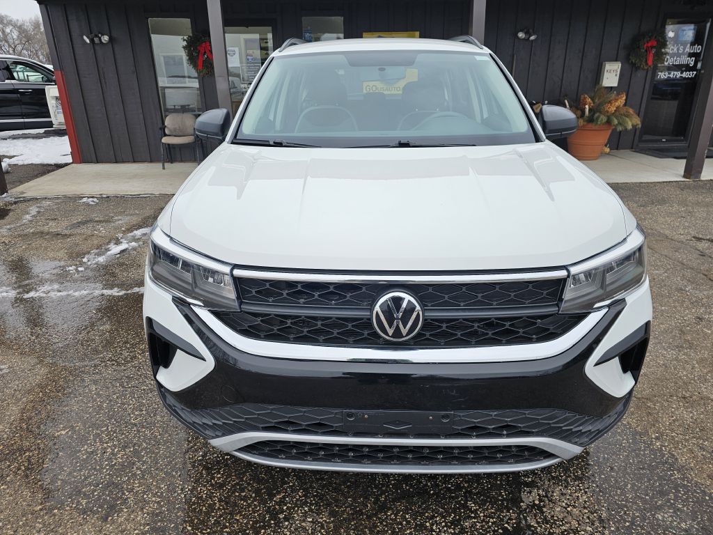 2022 Volkswagen Taos Image 3