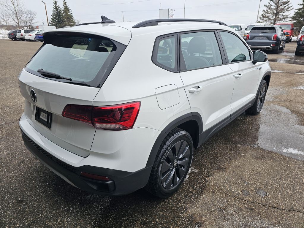 2022 Volkswagen Taos Image 6