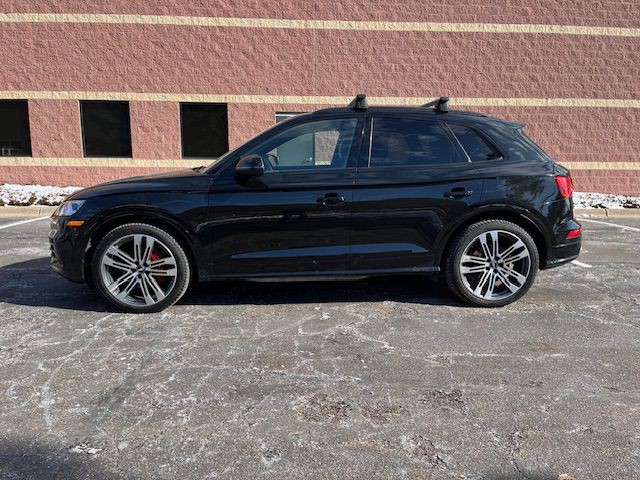 2020 Audi Q5 Image 2