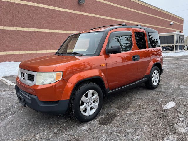 2011 Honda Element Image 1