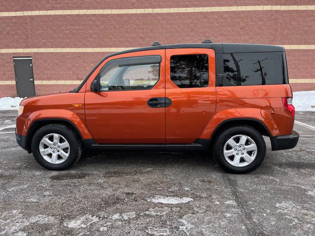 2011 Honda Element Image 2