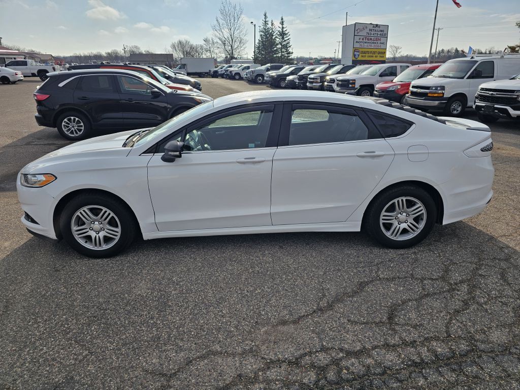 2016 Ford Fusion Image 2