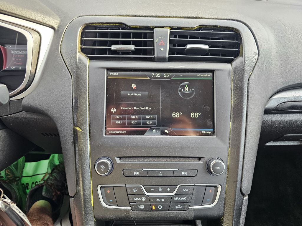 2016 Ford Fusion Image 12