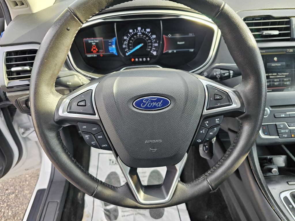 2016 Ford Fusion Image 17