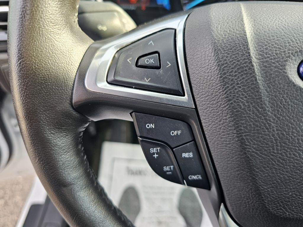 2016 Ford Fusion Image 18