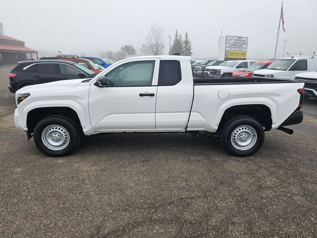 2025 Toyota Tacoma Image 2