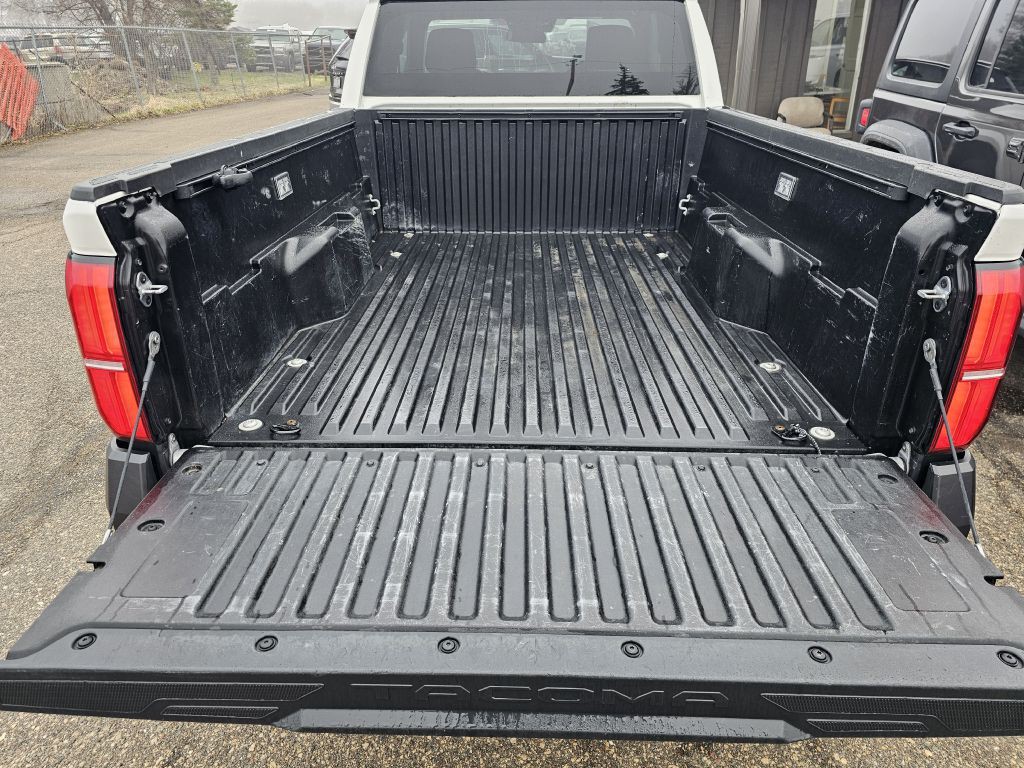 2025 Toyota Tacoma Image 9