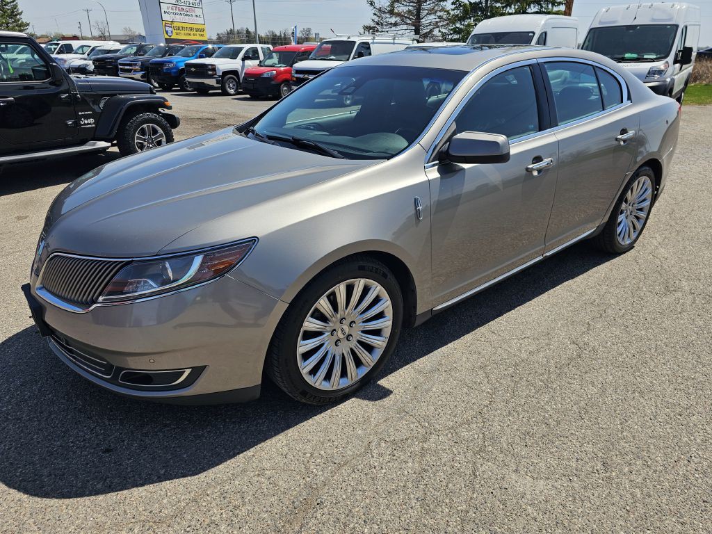 2015 Lincoln MKS Image 1