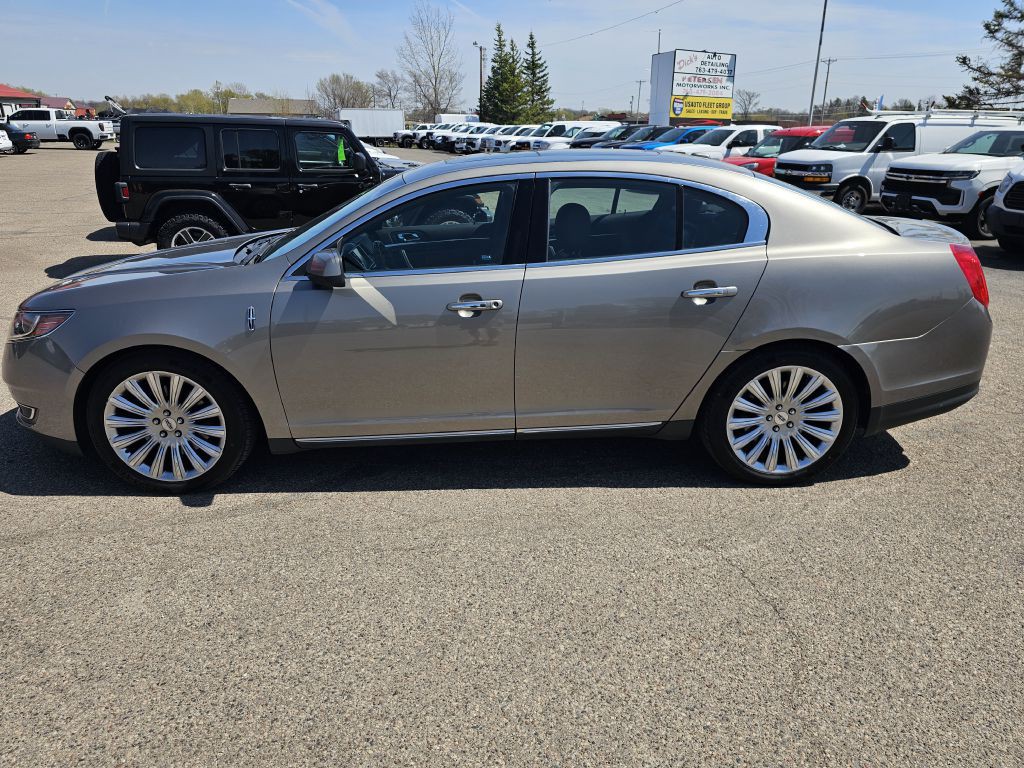 2015 Lincoln MKS Image 2