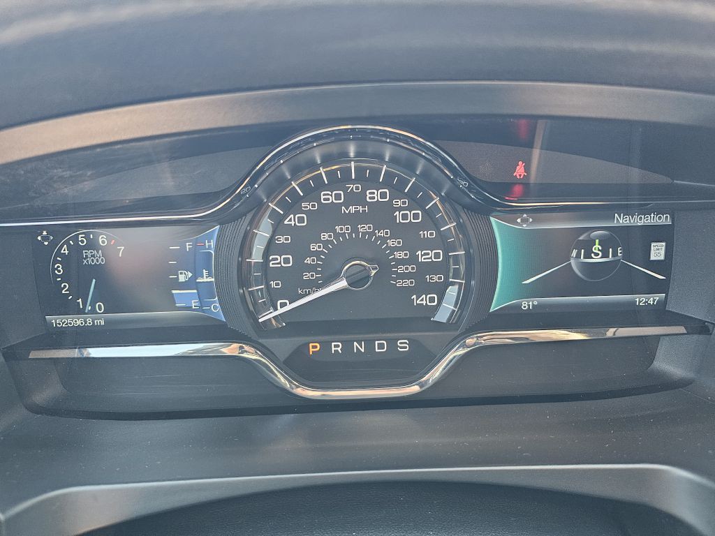 2015 Lincoln MKS Image 12