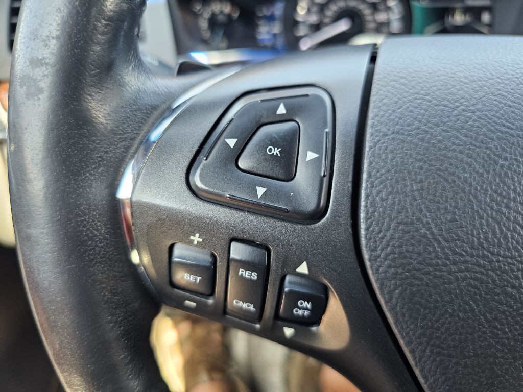 2015 Lincoln MKS Image 16