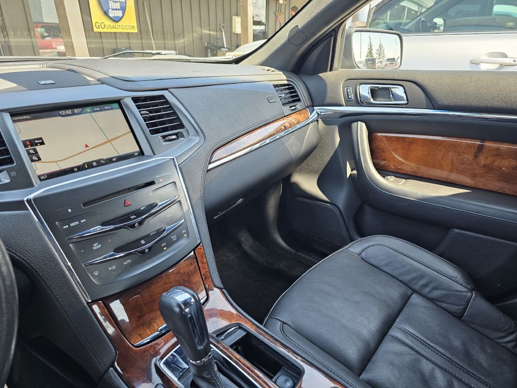 2015 Lincoln MKS Image 20