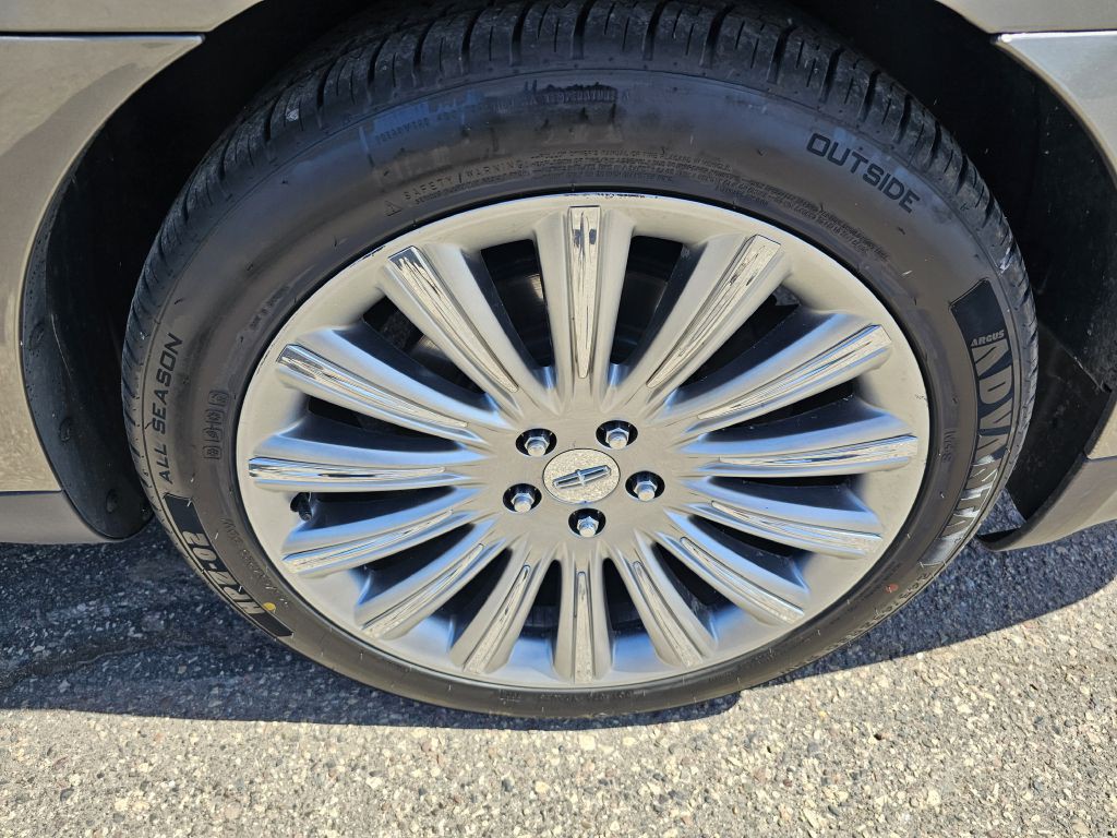 2015 Lincoln MKS Image 22