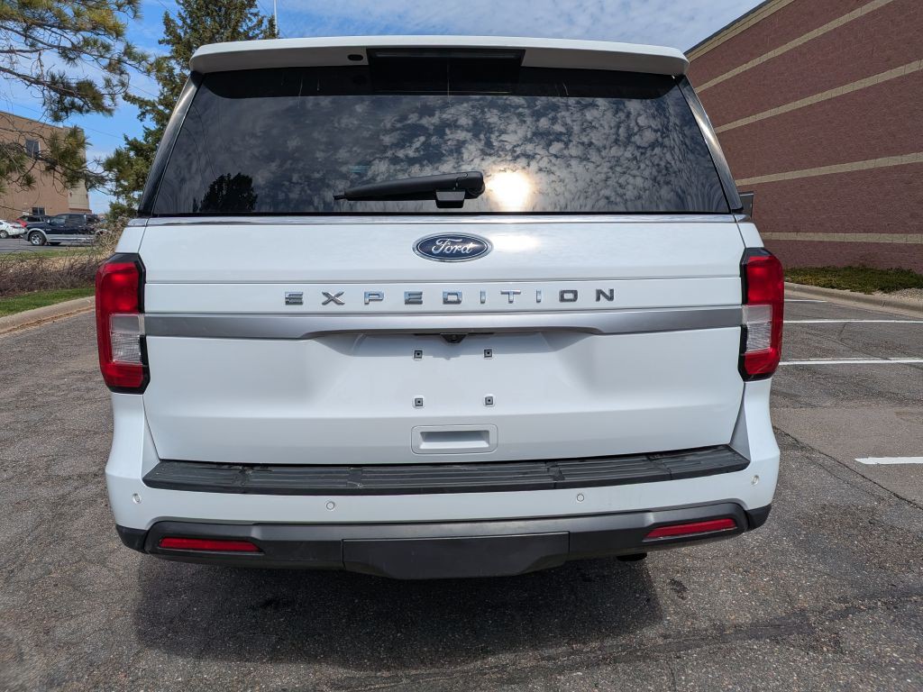 2022 Ford Expedition Image 8