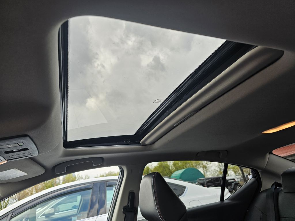 2024 Nissan Altima Image 9