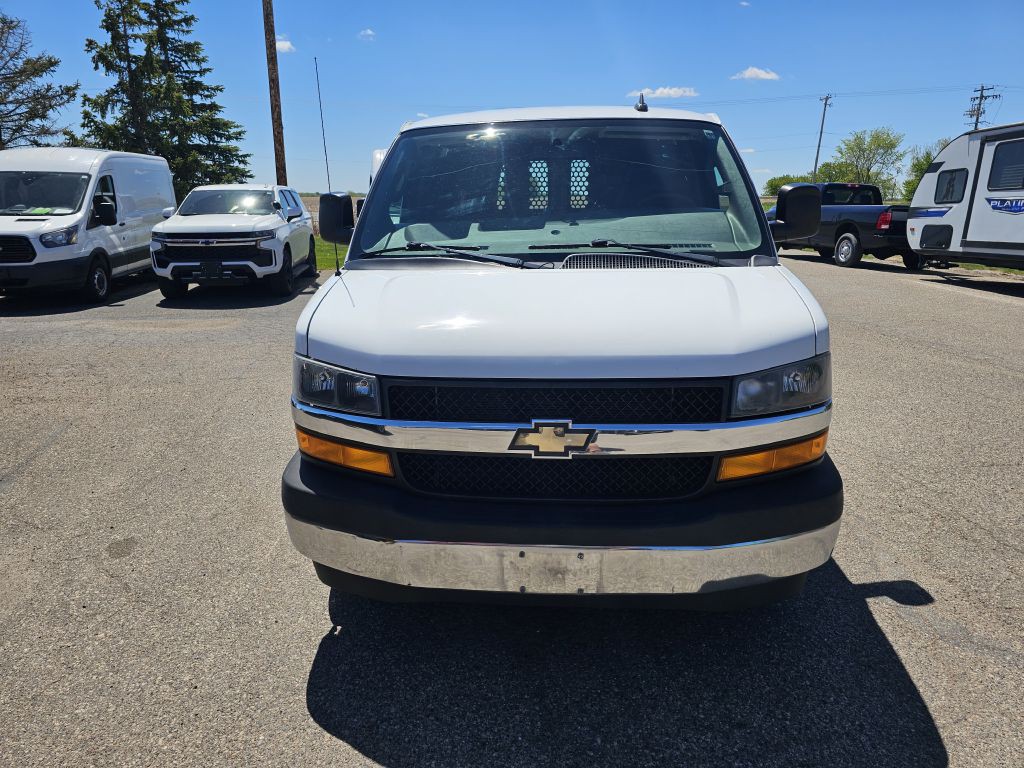 2019 Chevrolet Express Image 3