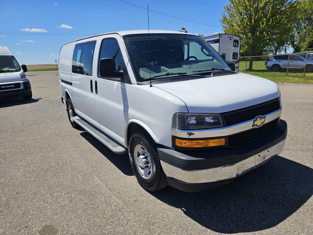 2019 Chevrolet Express Image 4