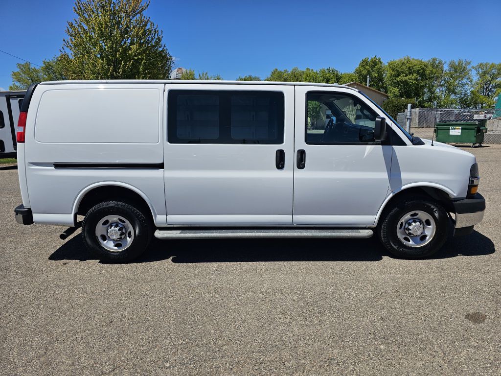 2019 Chevrolet Express Image 5