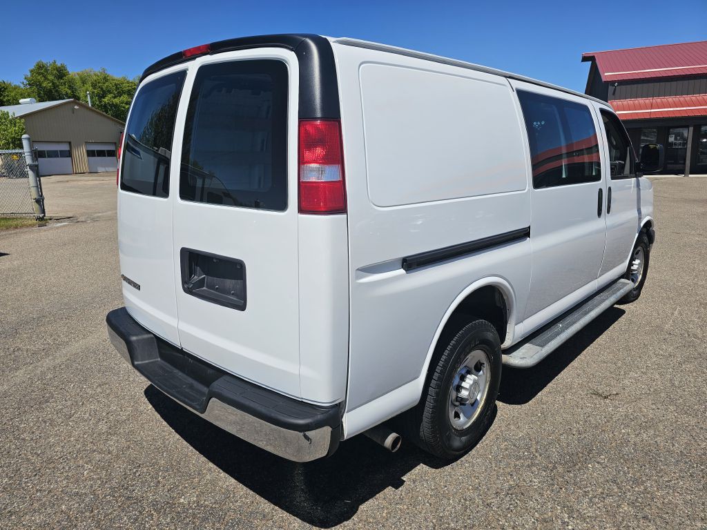 2019 Chevrolet Express Image 8