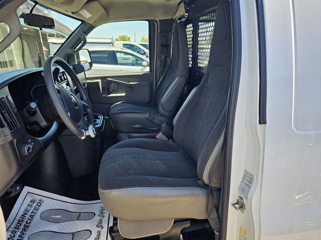 2019 Chevrolet Express Image 9