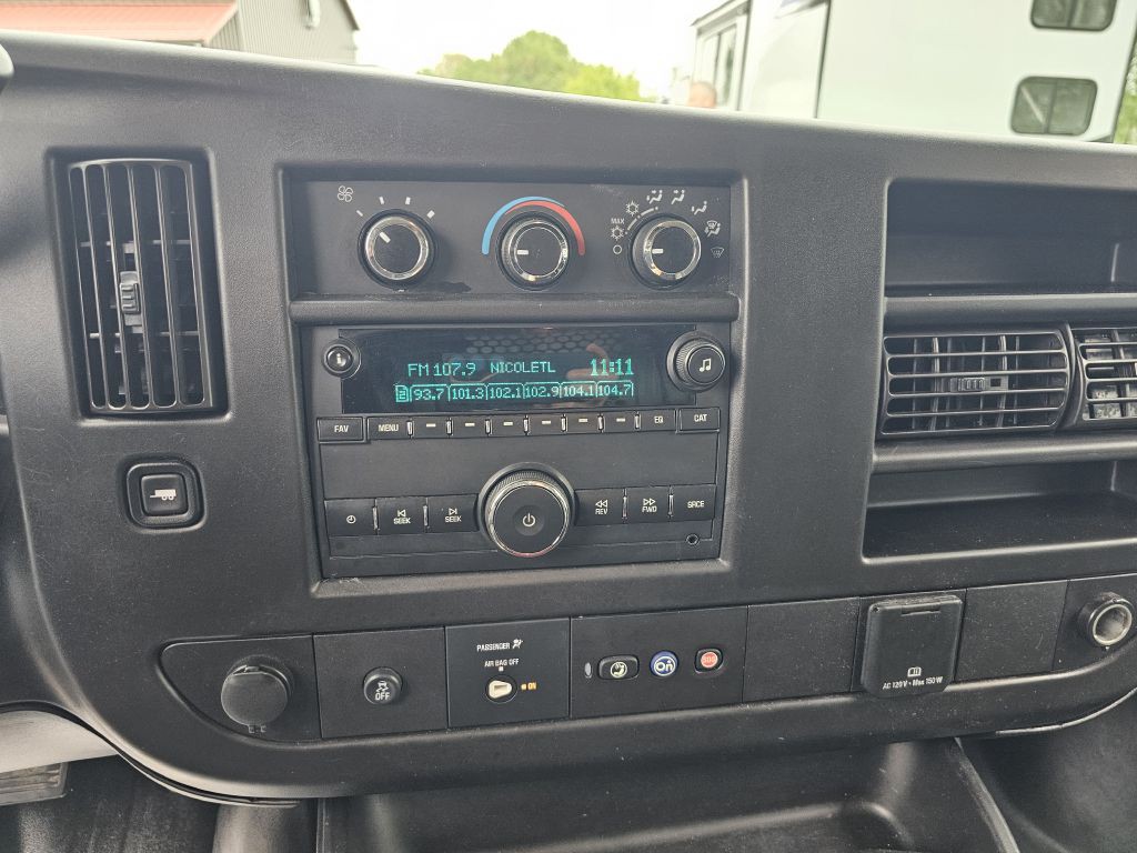 2019 Chevrolet Express Image 13