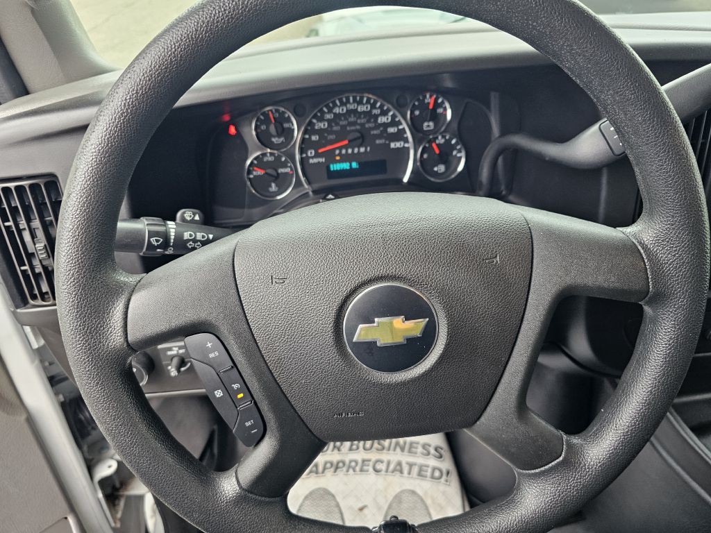 2019 Chevrolet Express Image 15