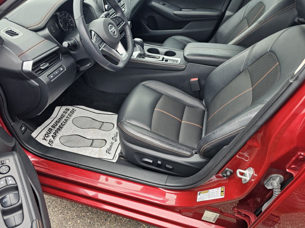 2019 Nissan Altima Image 9