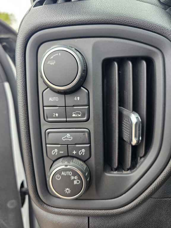 2021 Chevrolet Silverado 1500 Image 18
