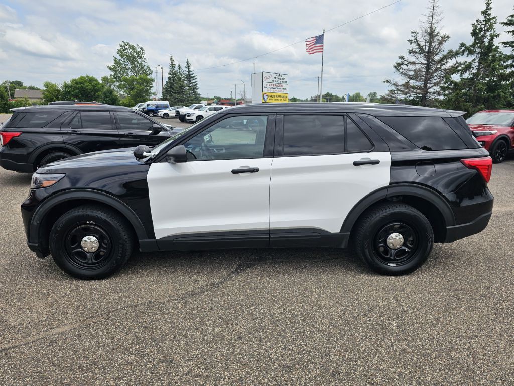 2021 Ford Explorer Image 2