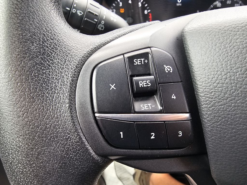 2021 Ford Explorer Image 15