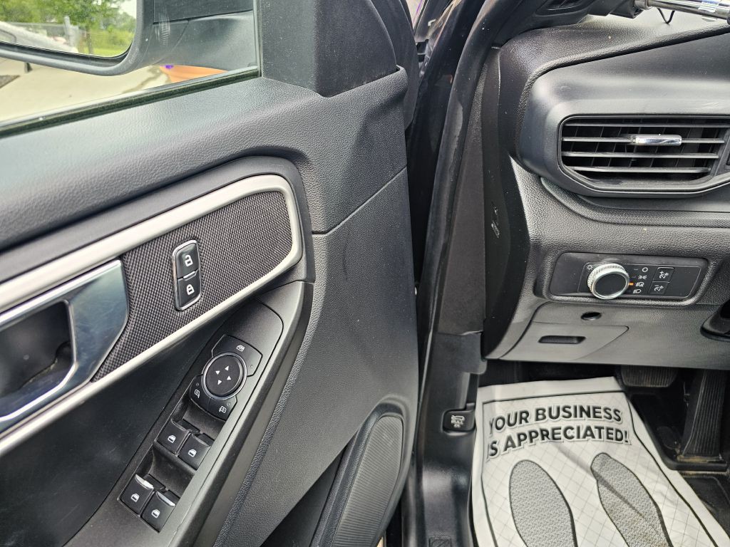 2021 Ford Explorer Image 17