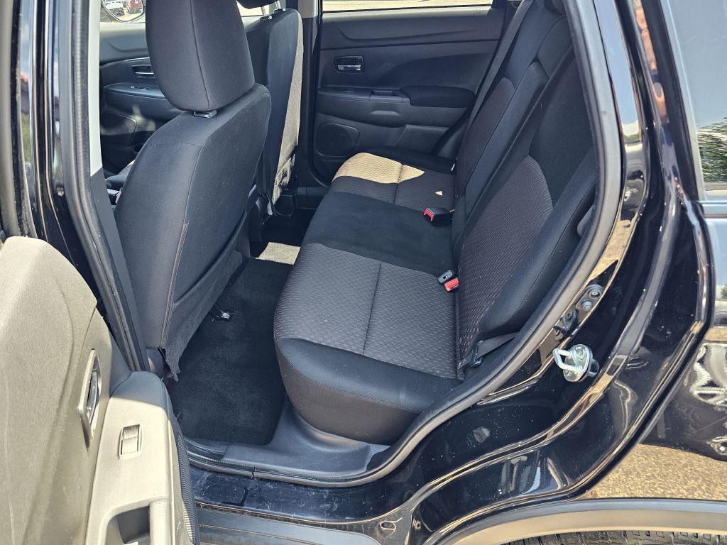 2019 Mitsubishi Outlander Image 10