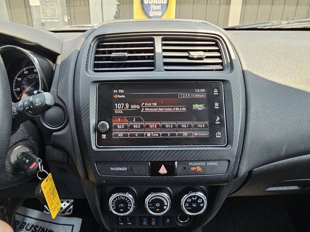 2019 Mitsubishi Outlander Image 13