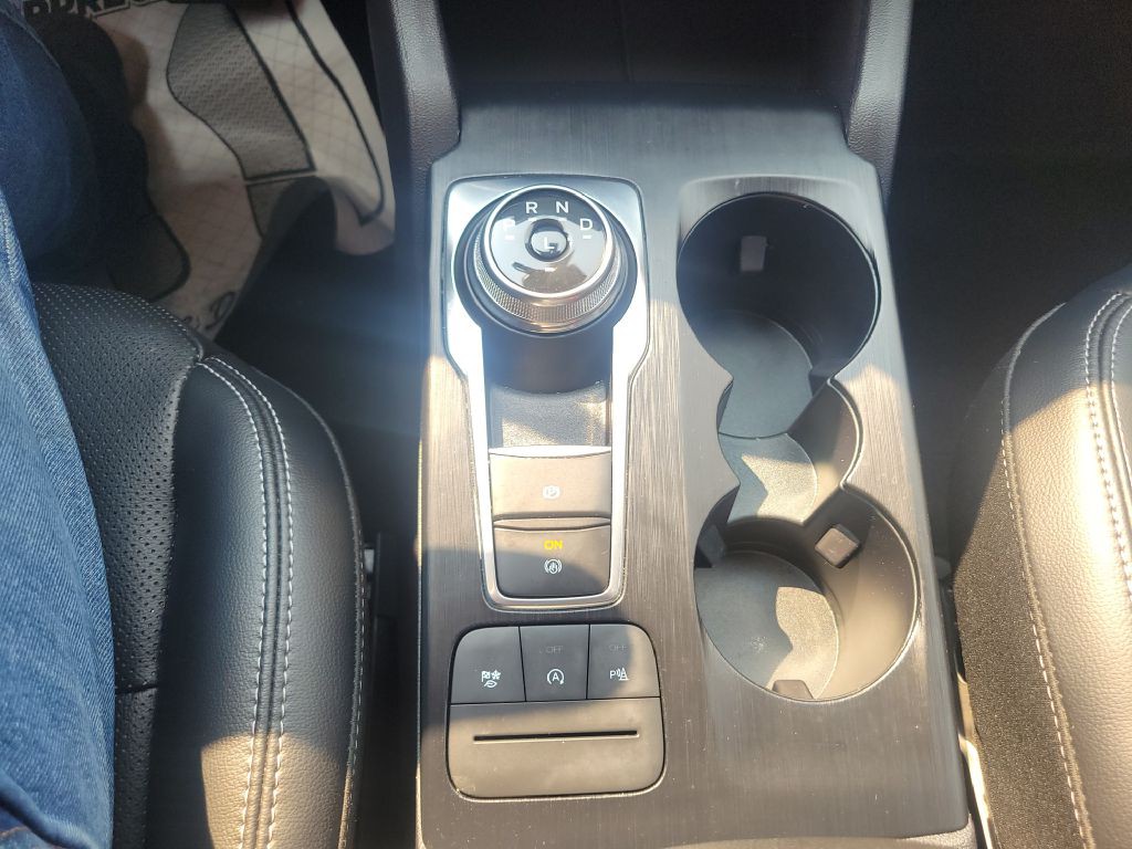 2022 Ford Escape Image 10