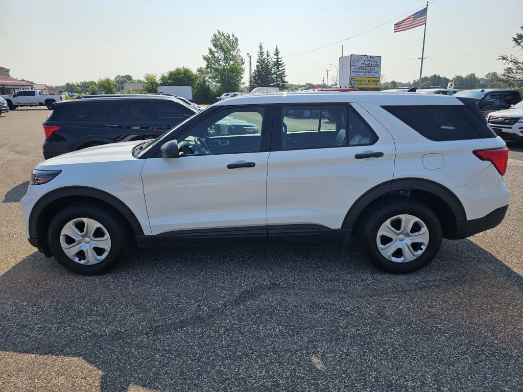 2021 Ford Explorer Image 2