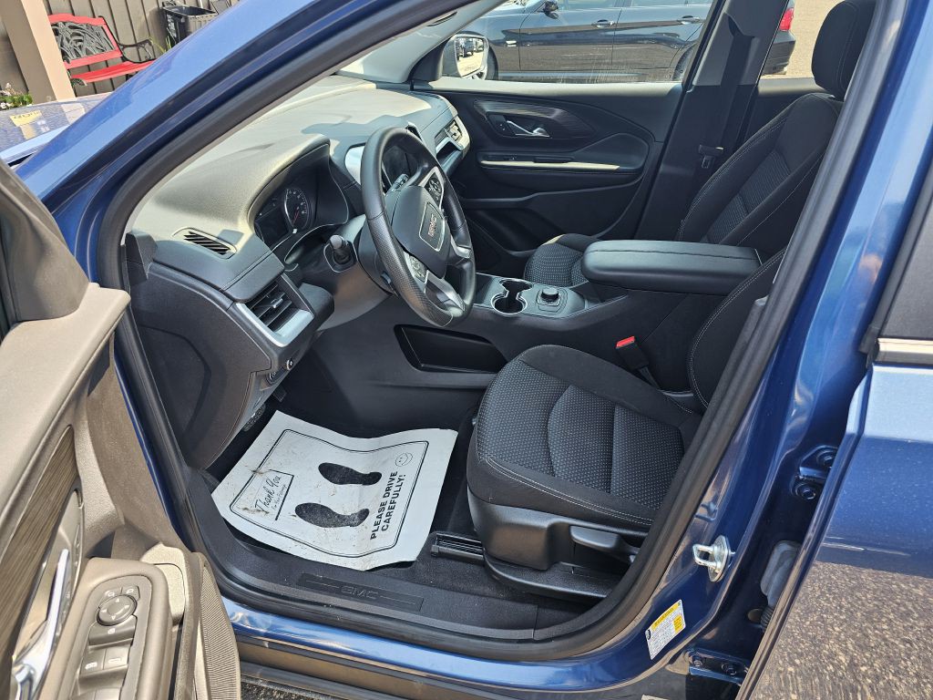 2024 GMC Terrain Image 9