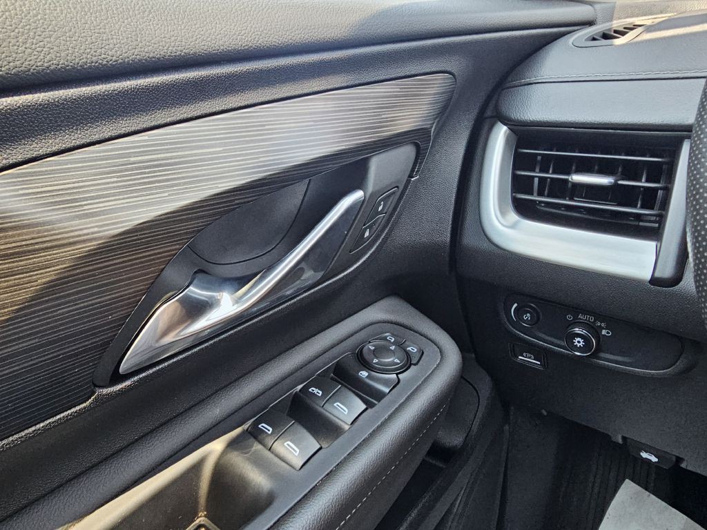 2024 GMC Terrain Image 17