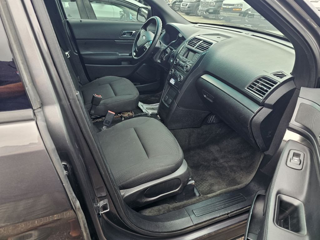 2016 Ford Explorer Image 9