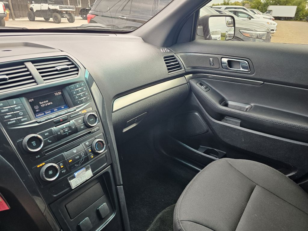 2016 Ford Explorer Image 19