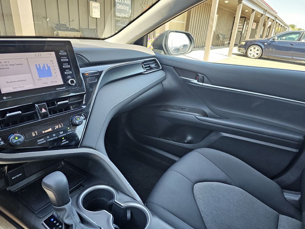 2022 Toyota Camry Image 19