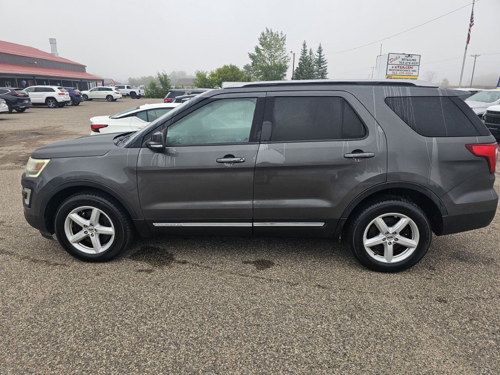2016 Ford Explorer Image 2