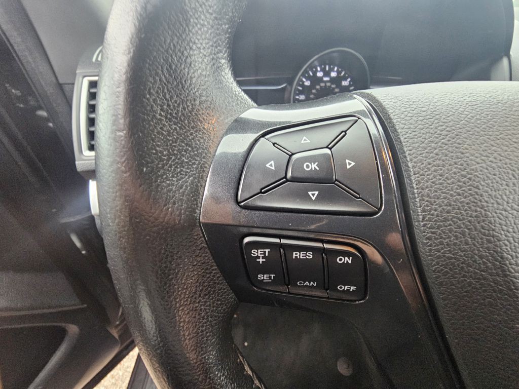 2016 Ford Explorer Image 16