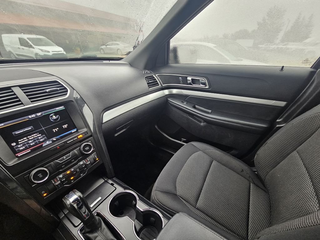 2016 Ford Explorer Image 20