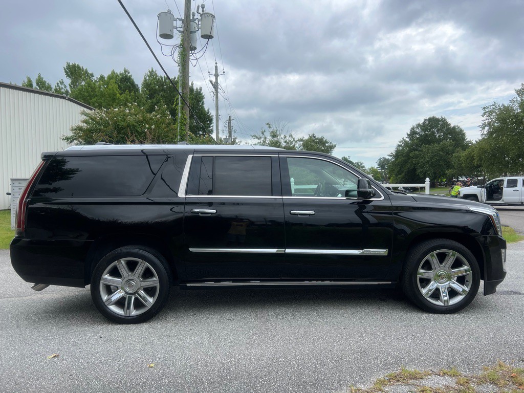 2015 Cadillac Escalade Image 5