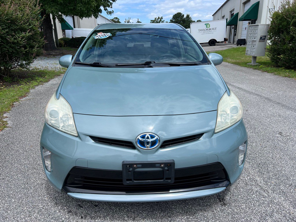 2013 Toyota Prius Image 3