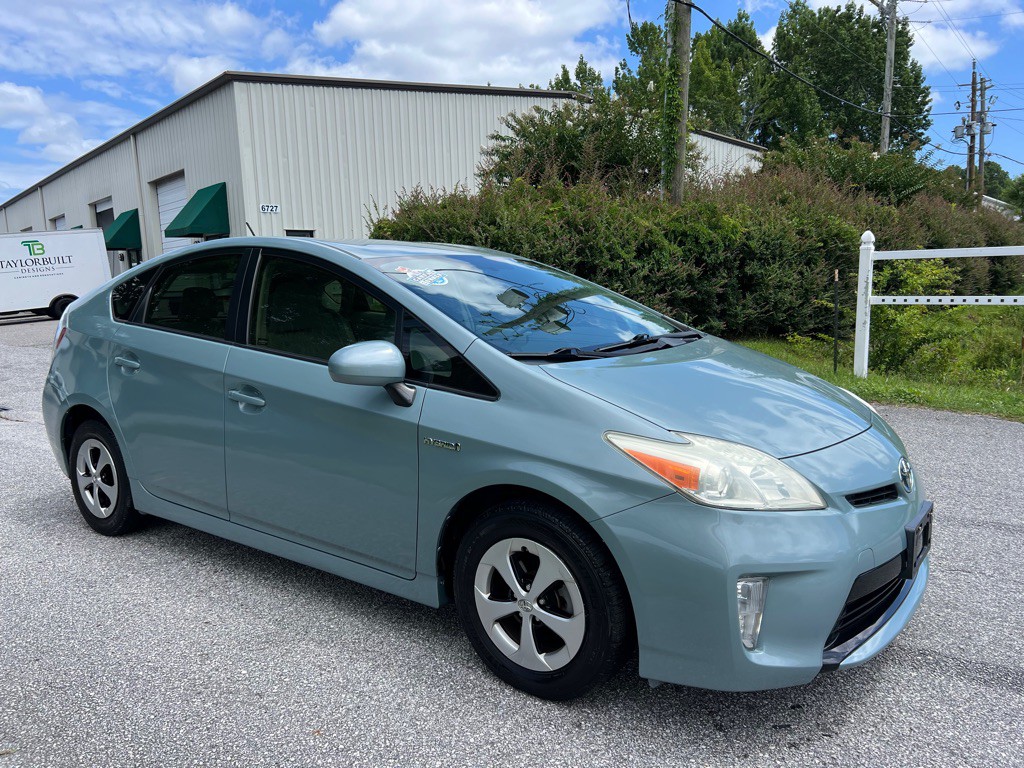 2013 Toyota Prius Image 4