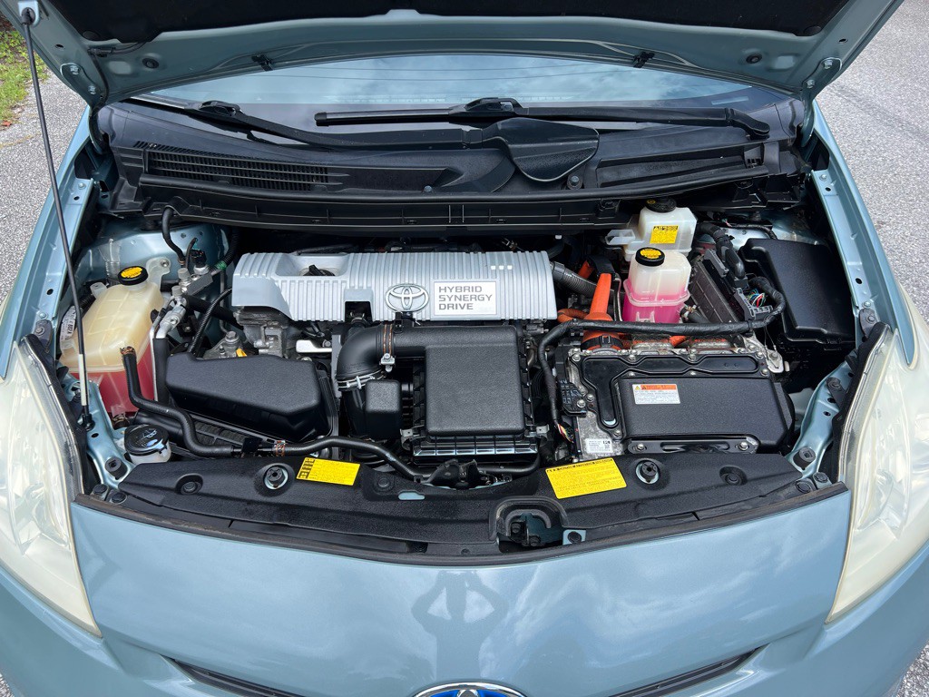 2013 Toyota Prius Image 9